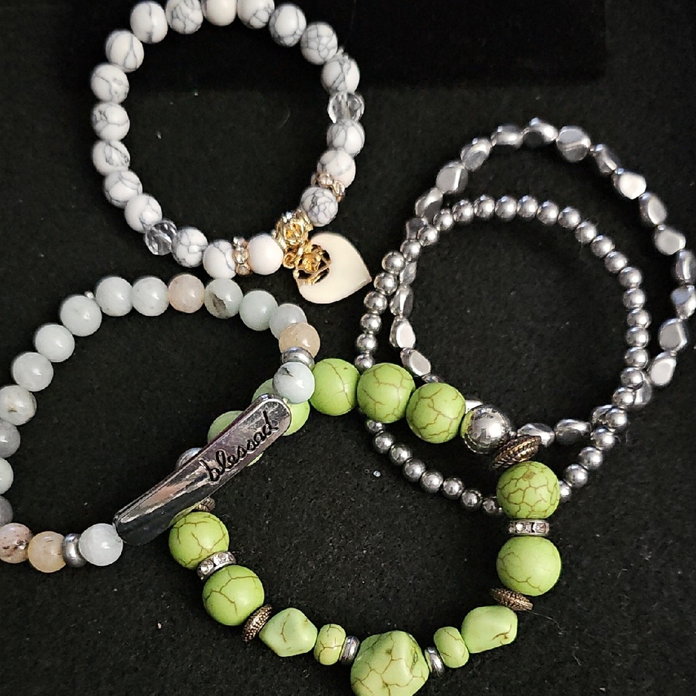 Elegant Green and Silver Beaded Bracelet Set